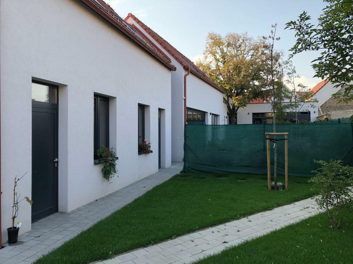 Ubytovanie Dobra Lipa Pressburg Exterior foto