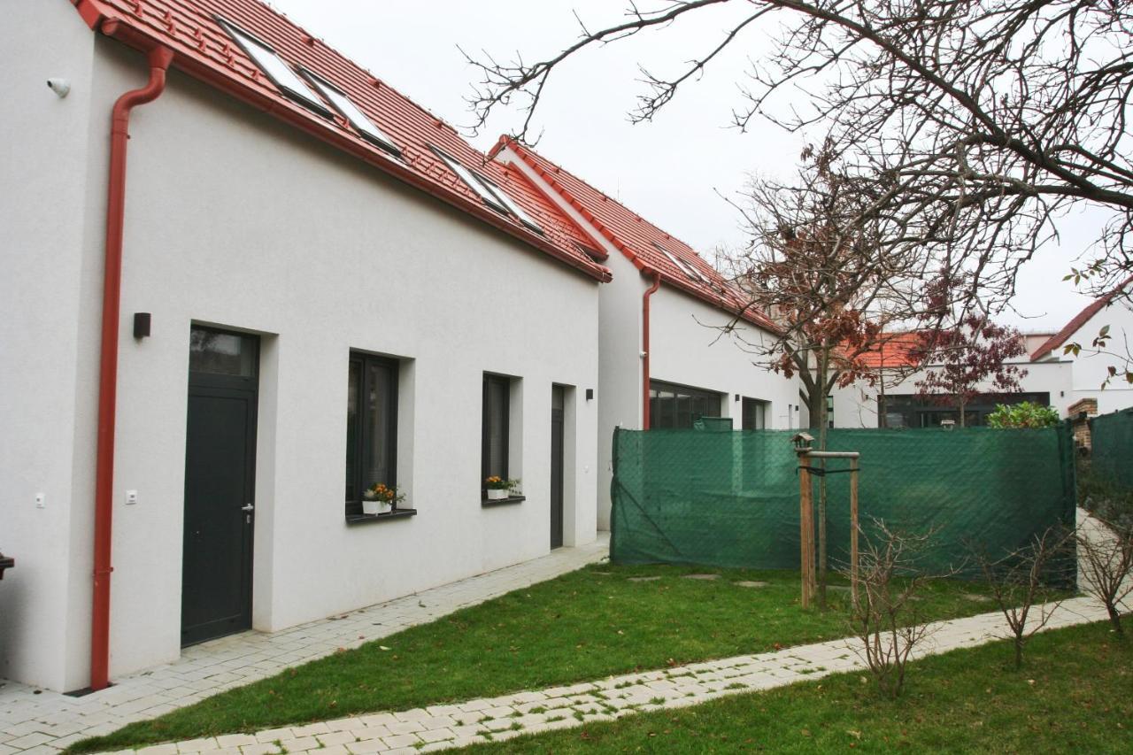Ubytovanie Dobra Lipa Pressburg Exterior foto